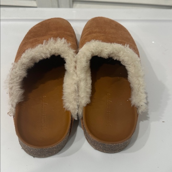 Jenni Kayne Tan Shearling Mules - Picture 7 of 11